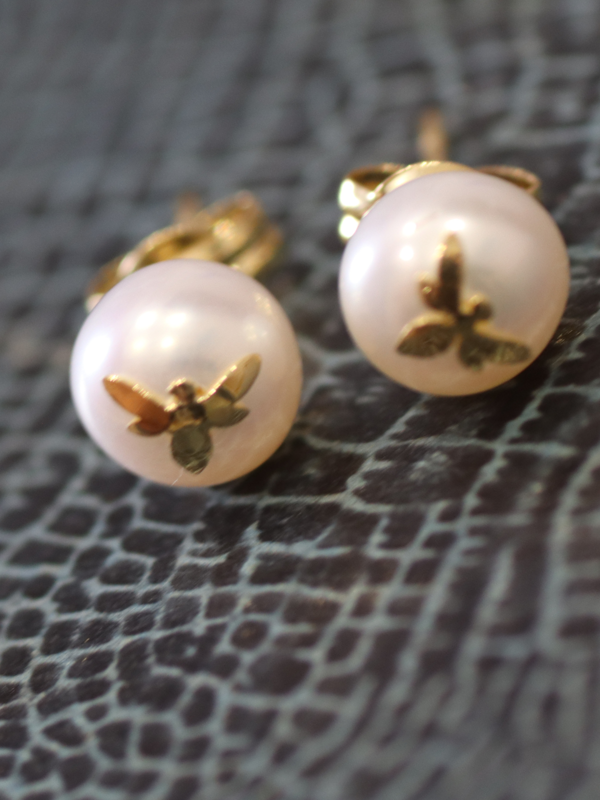 Pendientes perla cultivada con Luciernaga