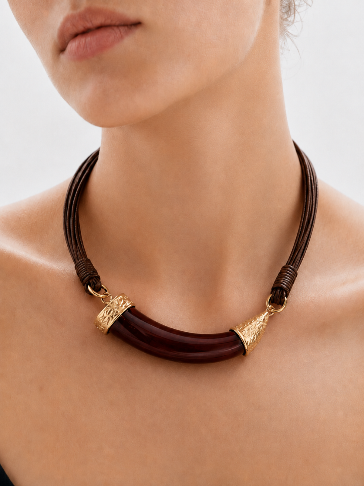 Collar Amalfi Marrón