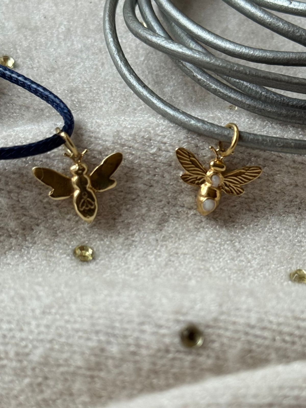 Collar cuero charm Luciérnaga