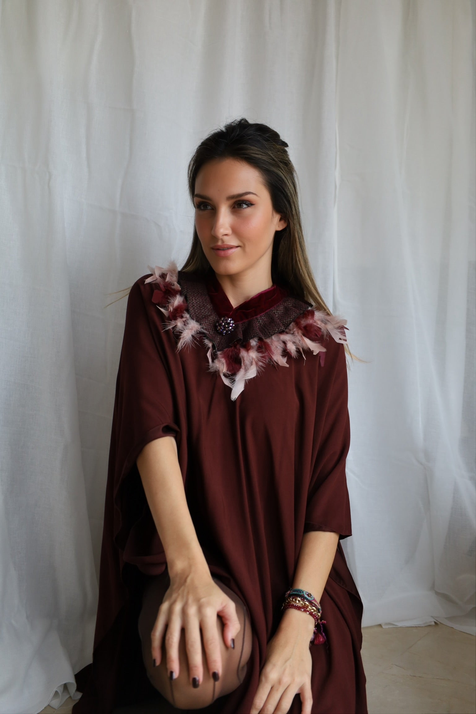 Cuello Joya Plum Rose Royale